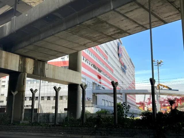 現代貨箱碼頭