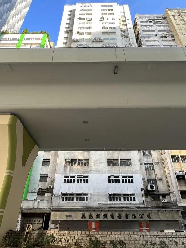 新興工業大廈