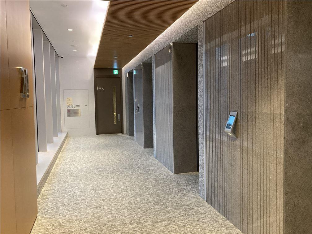 Shanghai Commercial Bank Tower  上海商業銀行大廈