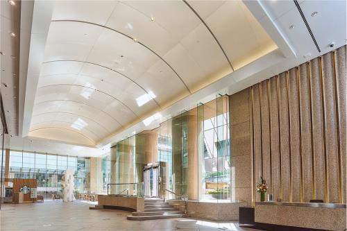 Three Exchange Square  交易廣場三座