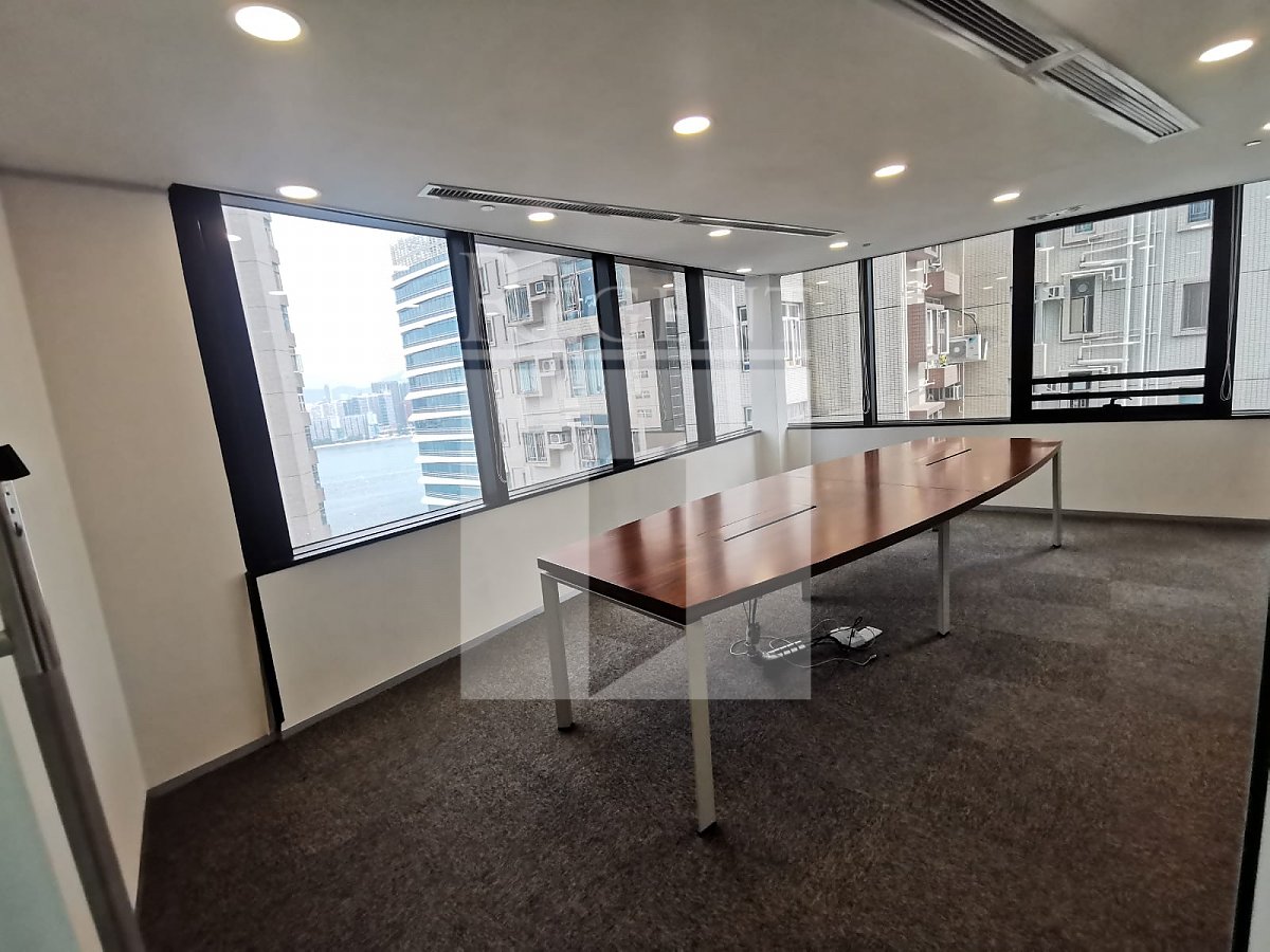 LEE & MANSION COMMERCIAL CENTRE (理文商業中心)-RGP032163