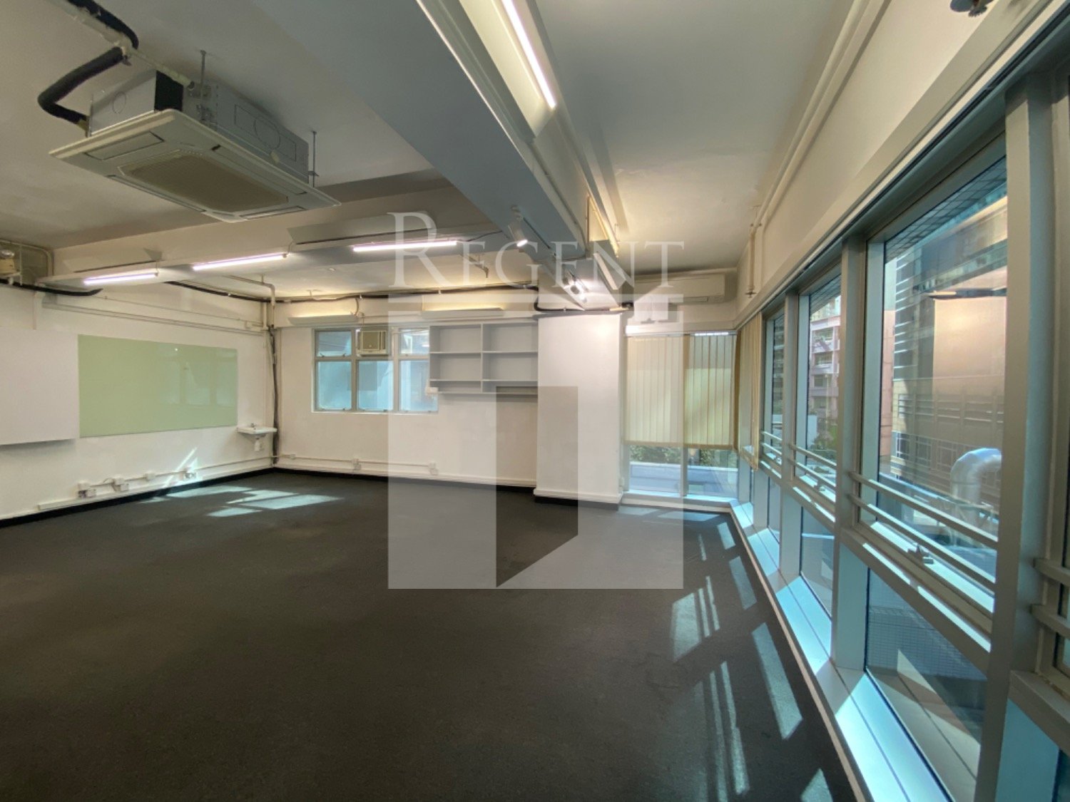 135 BONHAM STREETRAND TRADE CENTRE (文咸東街135商業中心)-C0610700
