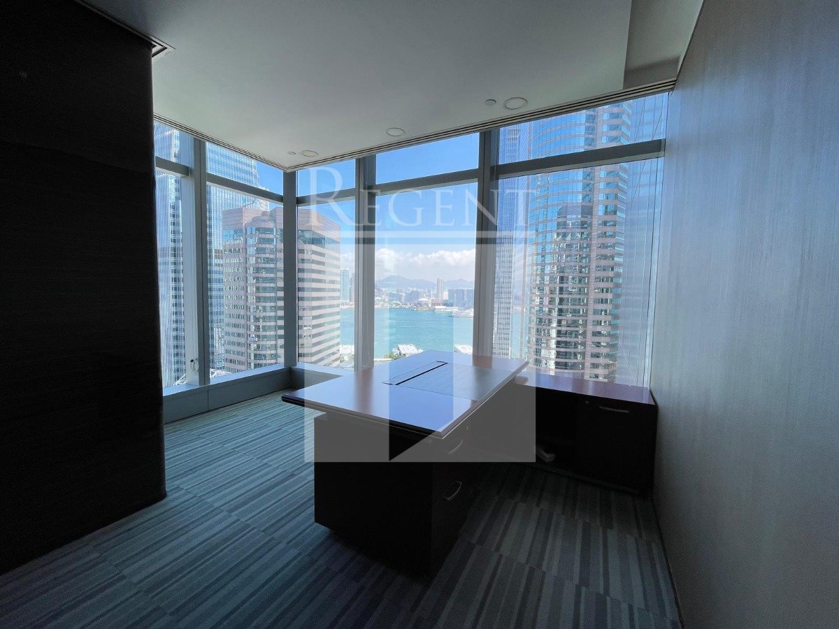 DES VOEUX ROAD C 33 (德輔道中33號)-RGP032154