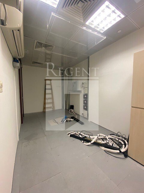 DES VOEUX ROAD C 33 (德輔道中33號)-RGP032853
