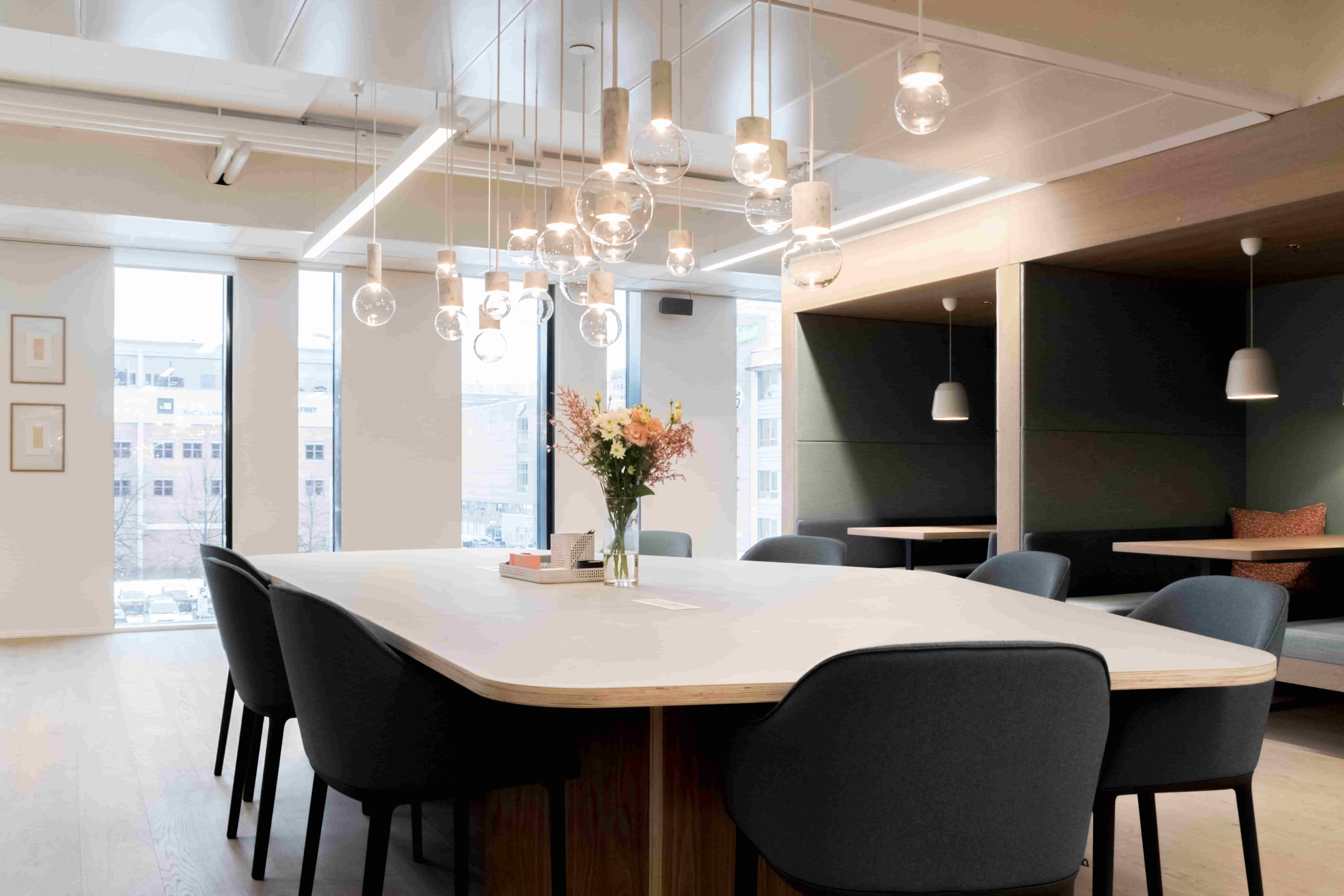 HDS Business Centre Cluster M