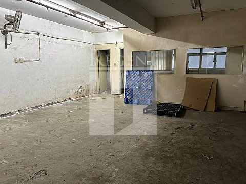 WANG LUNG INDUSTRIAL BUILDING (宏龍工業大廈)