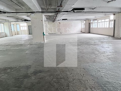 LEAHANDER CENTRE (利興強中心)