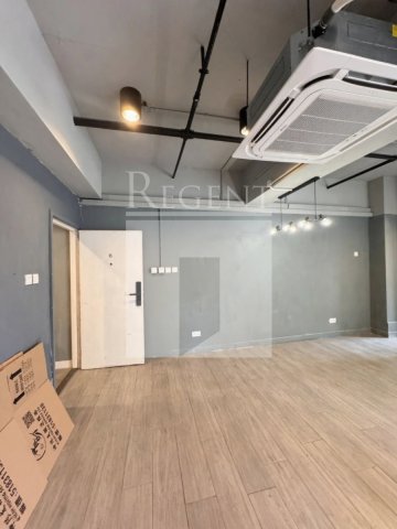 FAVOR INDUSTRIAL CENTRE (飛亞工業中心)