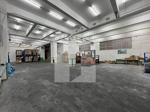 TSUEN WAN INDUSTRIAL BUILDING (荃灣工業大廈)