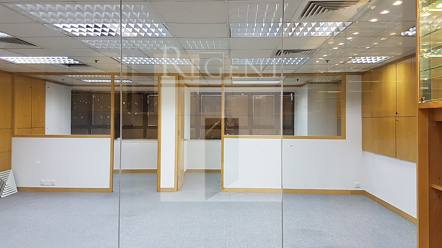 HONG KONG PLAZA (香港商業中心)