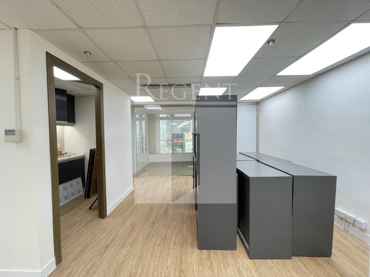 THE CHELSEA -RGP031975