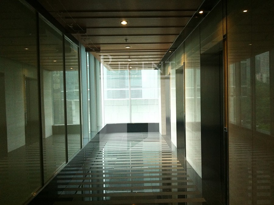 QUEEN'S ROAD C 8 (皇后大道中8号)-RGP008359