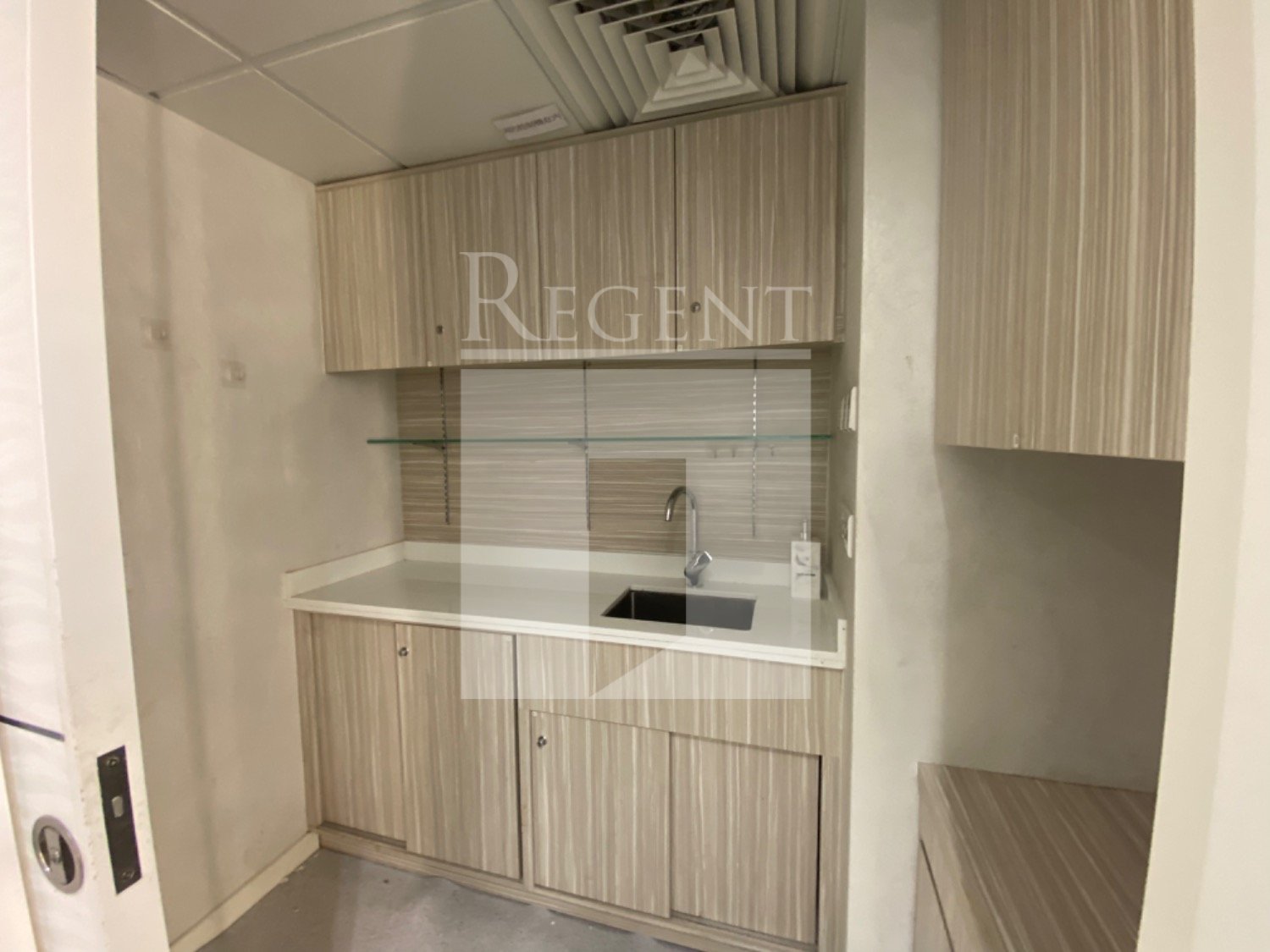 PLAZA 2000 (2000年广场)-C0599336