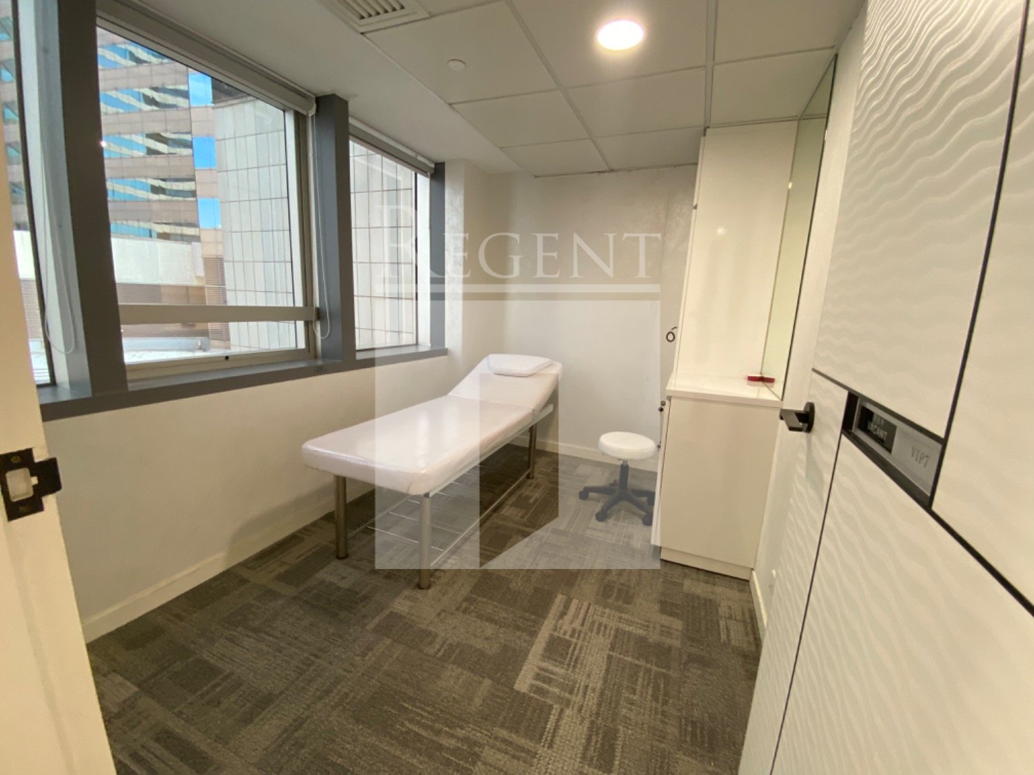 PLAZA 2000 (2000年广场)-C0599336