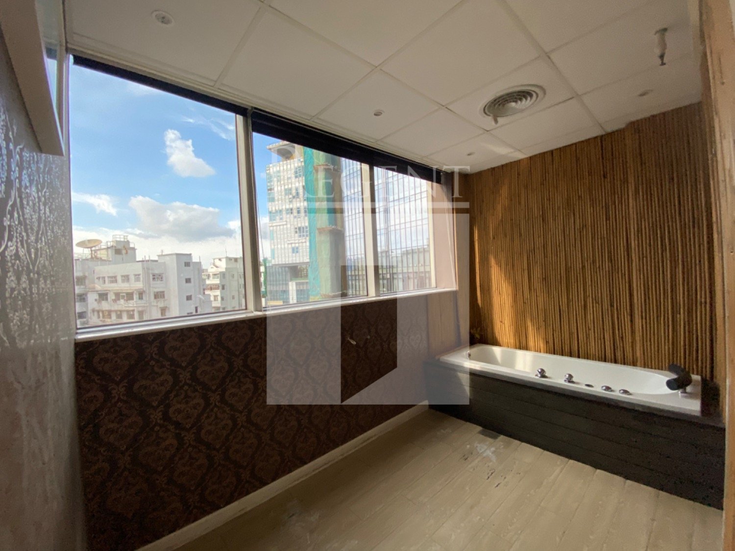 WAY ON COMMERCIAL BUILDING (維安商業大廈)