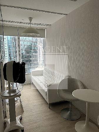 WYNDHAM STREET 8 (雲咸街8號)