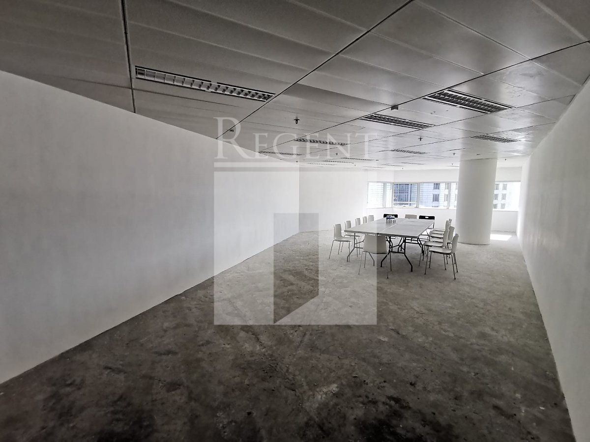 NATHAN ROAD 26 (彌敦道26號)