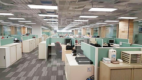 MANHATTAN CENTRE (萬泰中心)