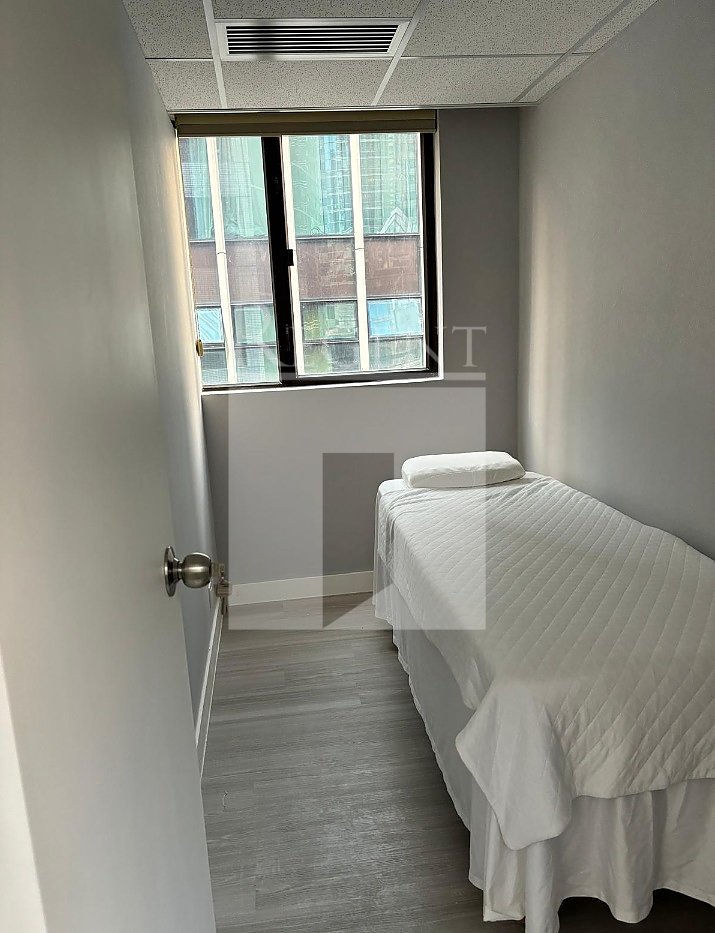 KAM ON BUILDING (锦安大厦)-RGP032784