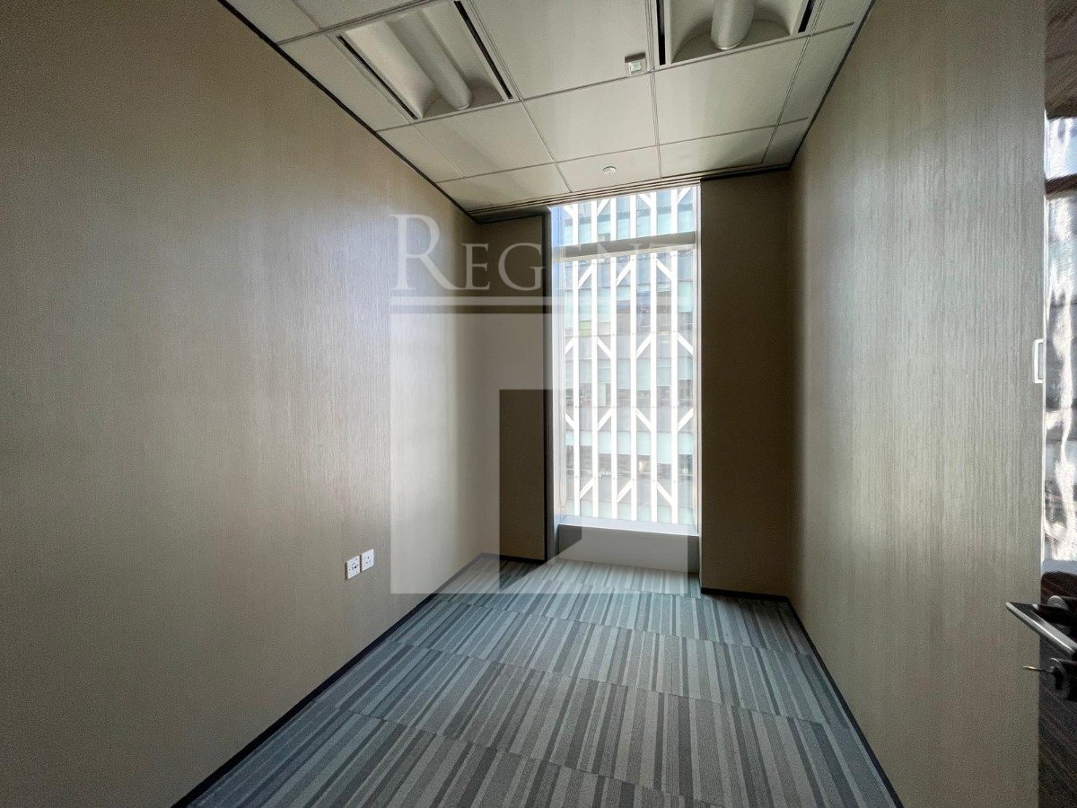 DES VOEUX ROAD C 33 (德辅道中33号)-RGP032154