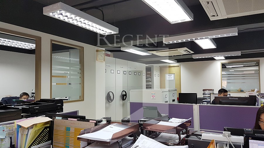 SO HONG COMMERCIAL BUILDING (蘇杭商業大廈)