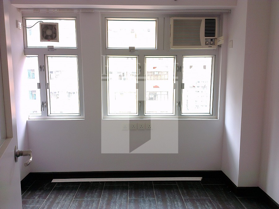 TAI SHING COMMERCIAL (YAUMATI) BUILDING (泰盛商业 油麻地 大楼)-RGP007597