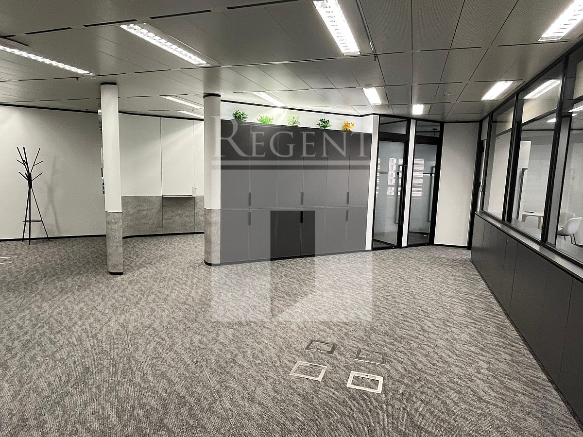 STANDARD CHARTERED BANK BUILDING (渣打银行大厦)-RGP028923