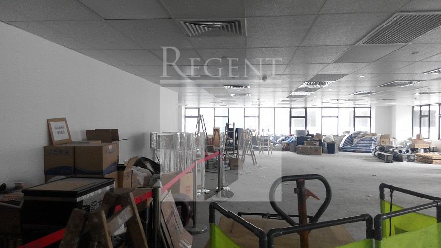 HUTCHISON HOUSE (和記大廈)