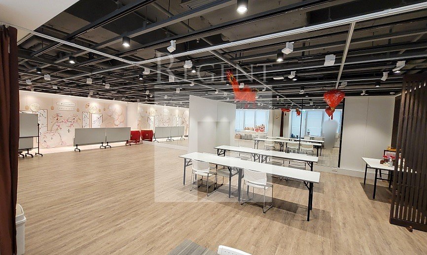 NEW EAST OCEAN CENTRE (新東海商業中心)