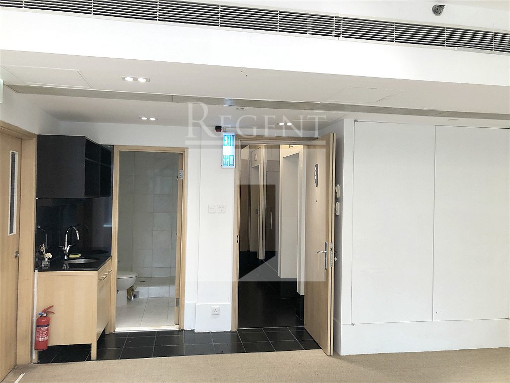 THE PLAZA -RGP021732