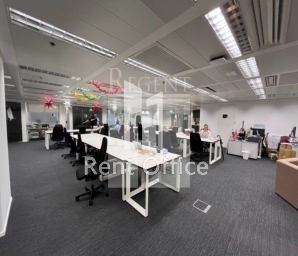 DAH SING FINANCIAL CENTRE (大新金融中心)