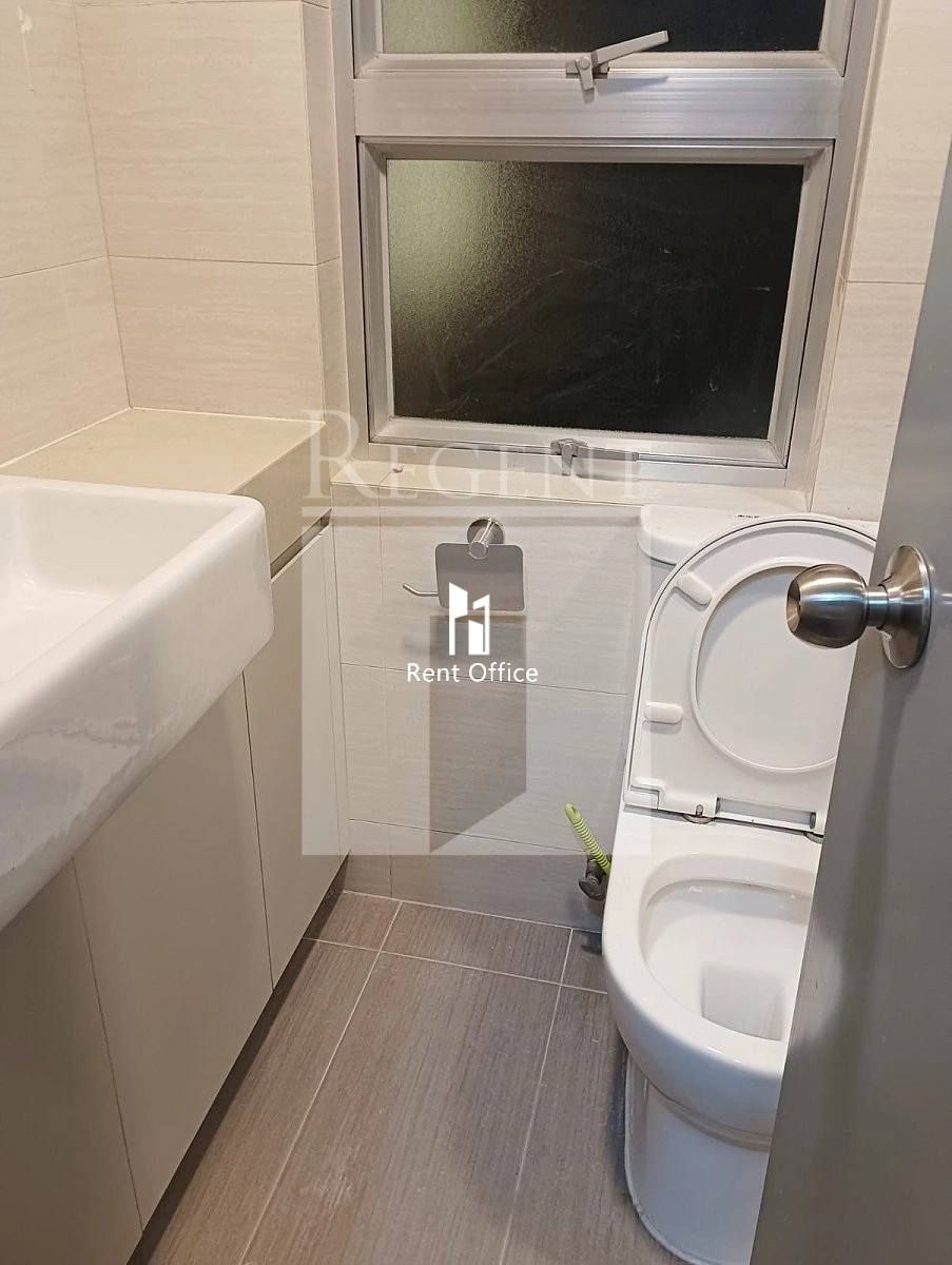 SHIU FUNG COMMERCIAL BUILDING (兆丰商业大厦)-RGP032941