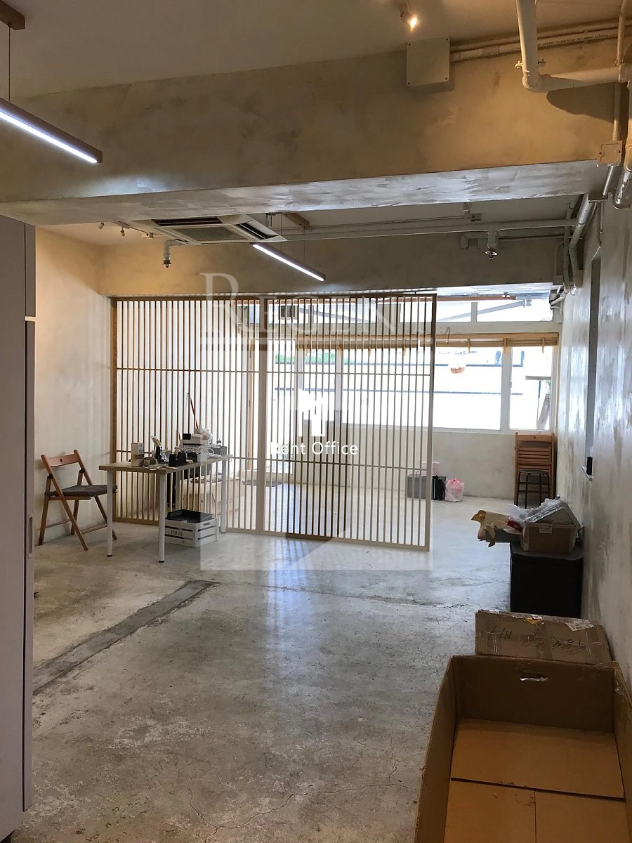 YUE SHING COMMERCIAL BUILDING (裕成商業大廈)