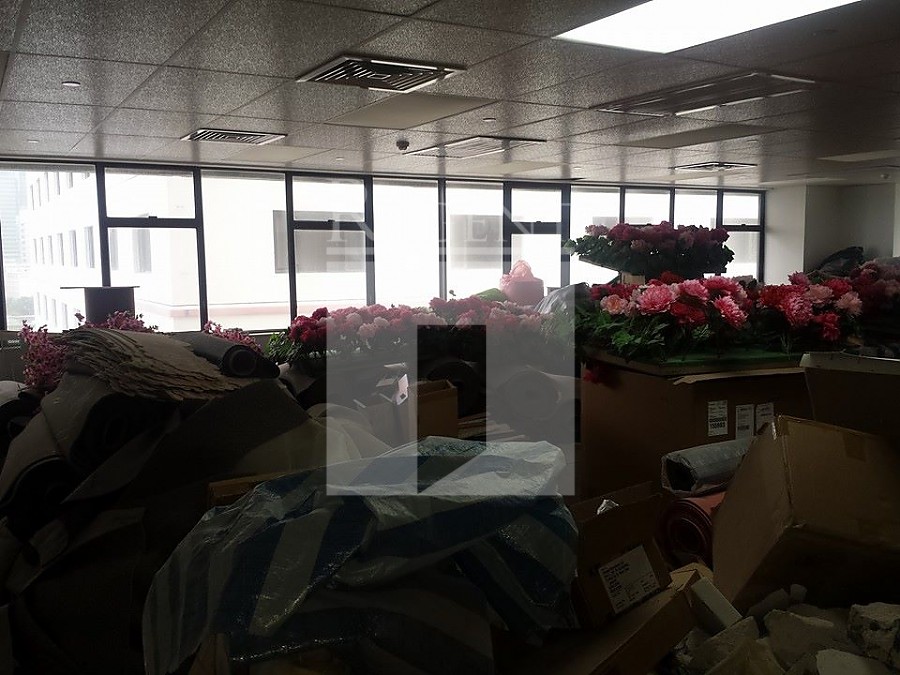 HUTCHISON HOUSE (和記大廈)