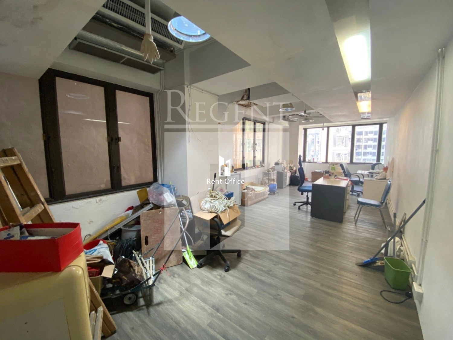 Nan Dao Commercial Building (南島商業大廈)