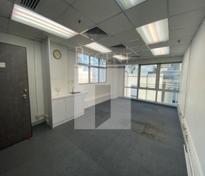 135 BONHAM STREETRAND TRADE CENTRE (文咸東街135商業中心)