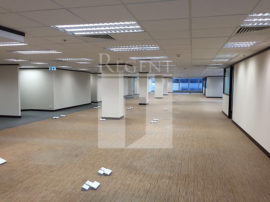 NEXXUS BUILDING (盈置大廈)