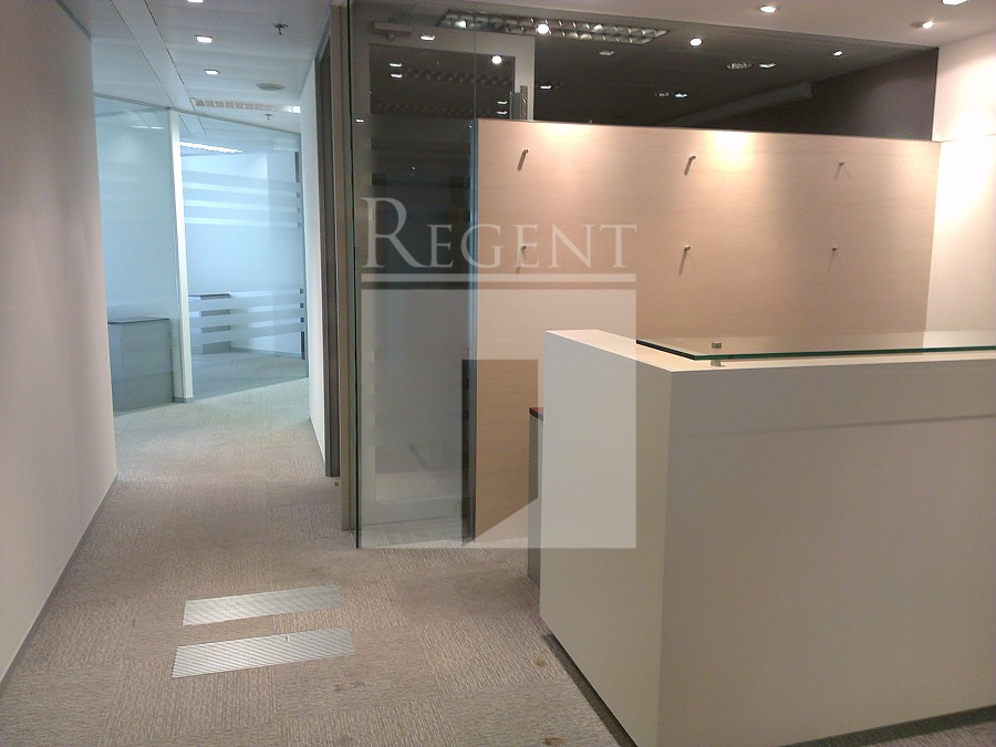 THE CENTER (中環中心)