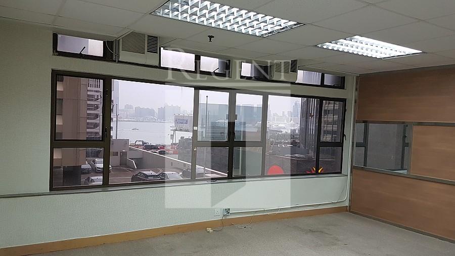 DES VOEUX COMMERCIAL CENTRE (德輔商業中心)