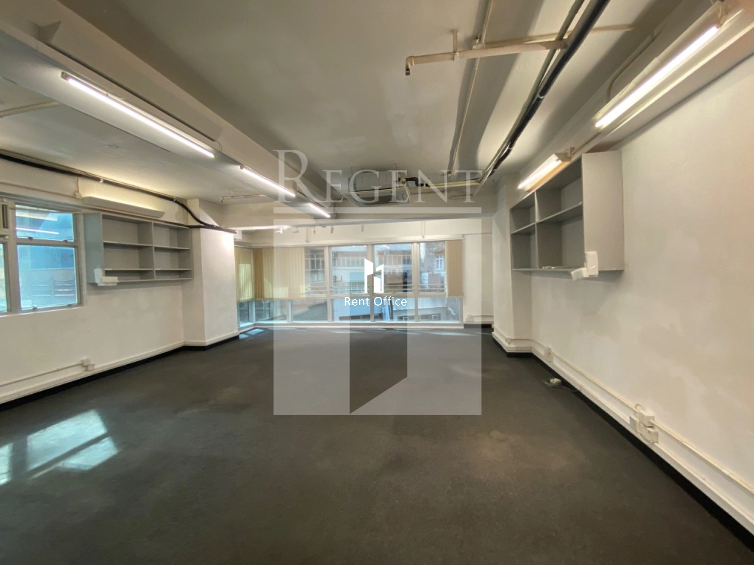 135 BONHAM STREETRAND TRADE CENTRE (文咸東街135商業中心)