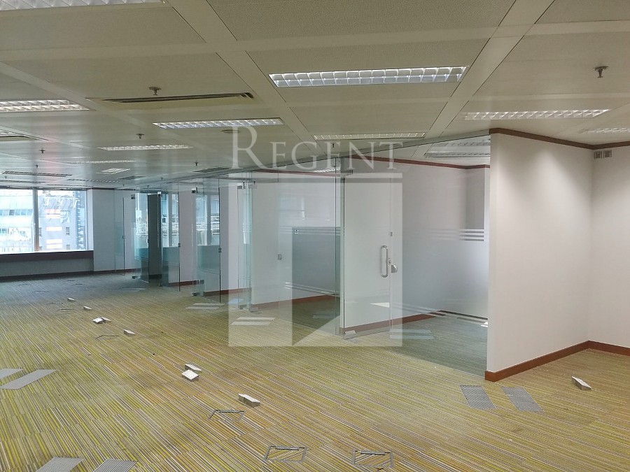 THE CENTER (中环中心)