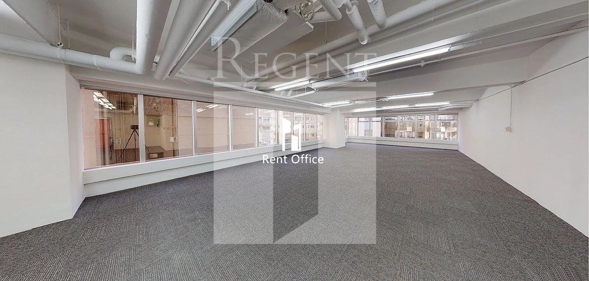 UNIVERSAL TRADE CENTRE (環貿中心)