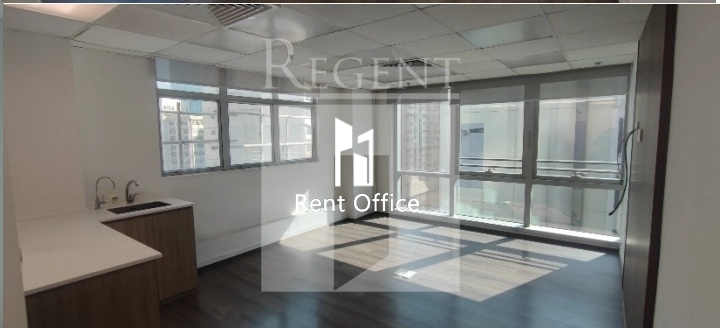 135 BONHAM STREETRAND TRADE CENTRE (文咸东街135商业中心)