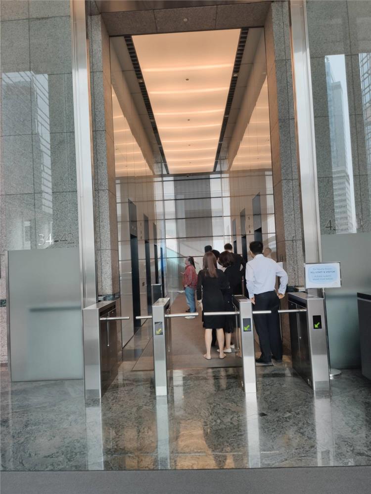 Three Garden Road-Champion Tower  花園道3號-冠君大廈