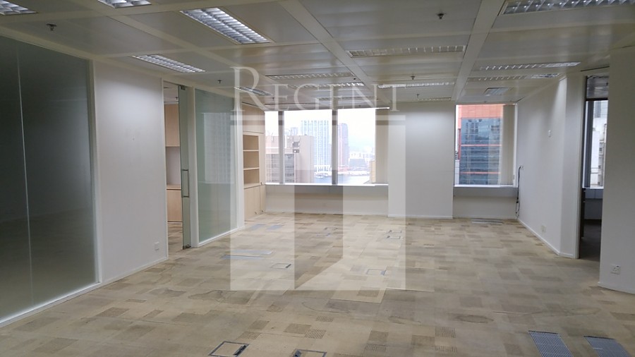 THE CENTER (中環中心)