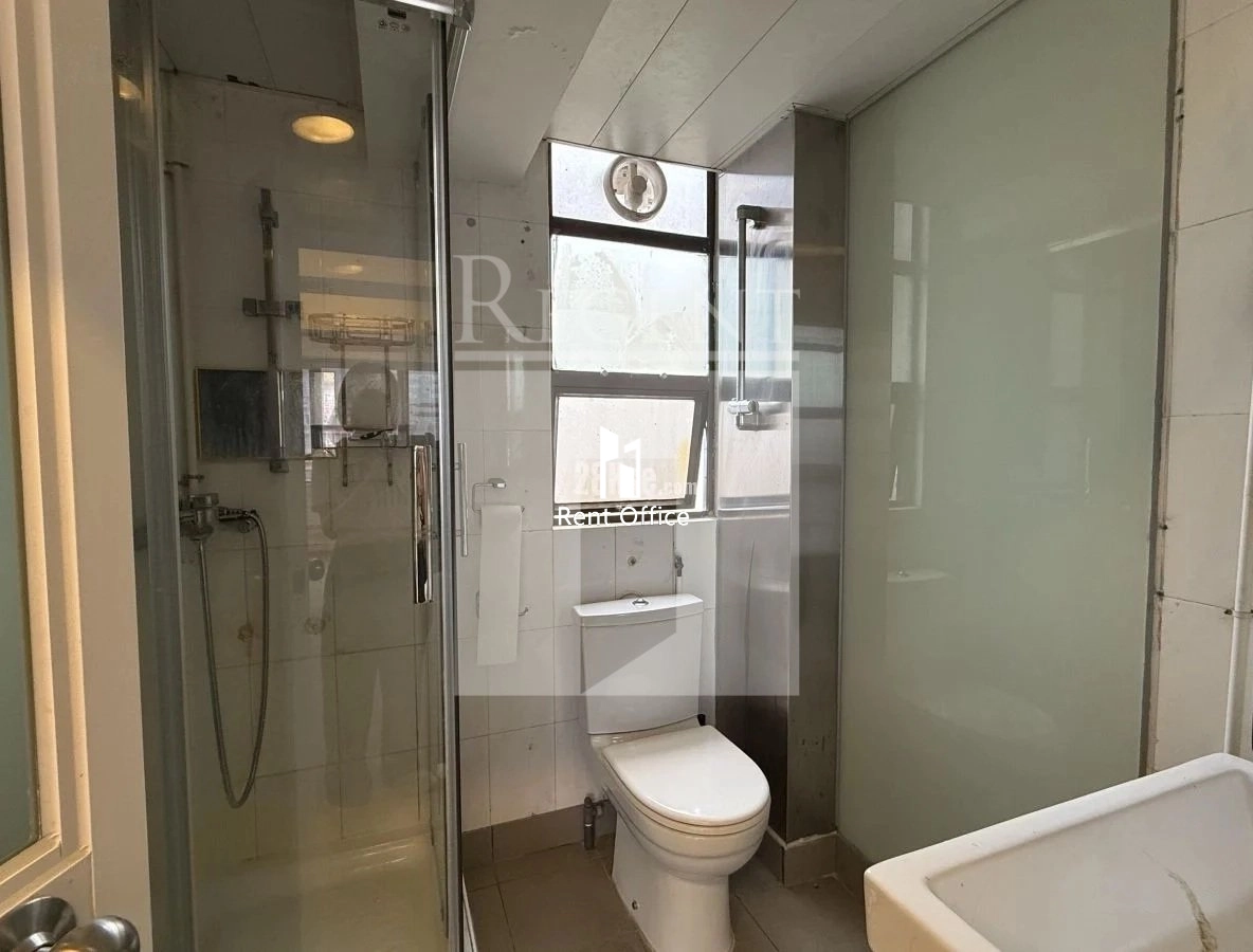 CHUNG WAI COMMERCIAL BUILDING (中威商業大廈)-C0600018