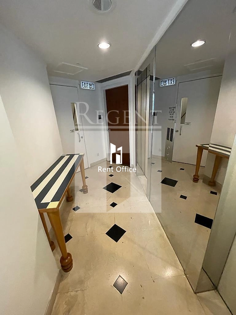 LAN KWAI FONG 1 (兰桂坊1号)-RGP025044