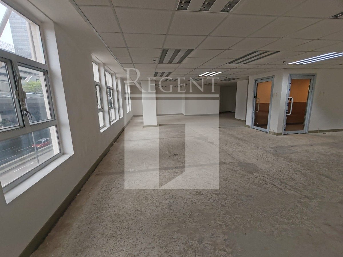 KAI TAK COMMERCIAL BUILDING (啟德商業大廈)