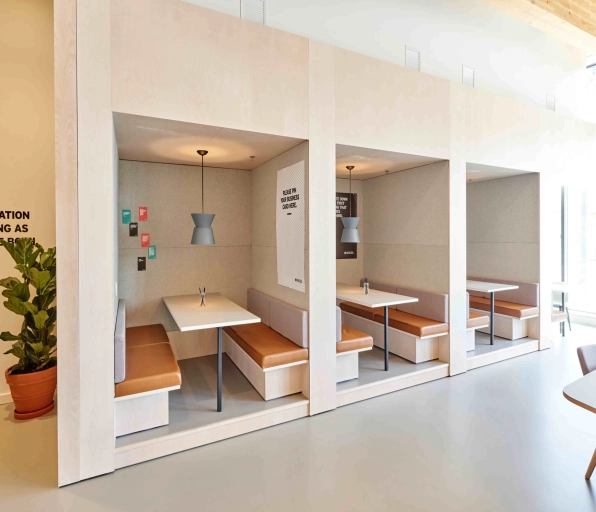 杜拜機場自由區-杜拜務式辦公室