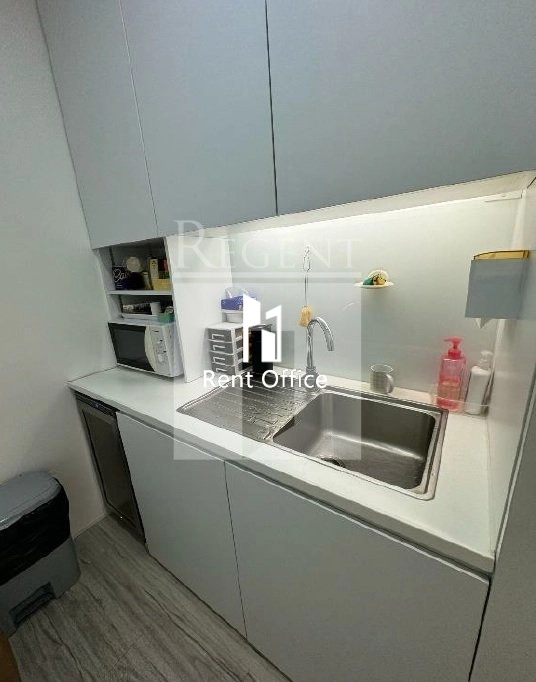 33 Des Voeux Road C (德輔道中33號)-C0550500